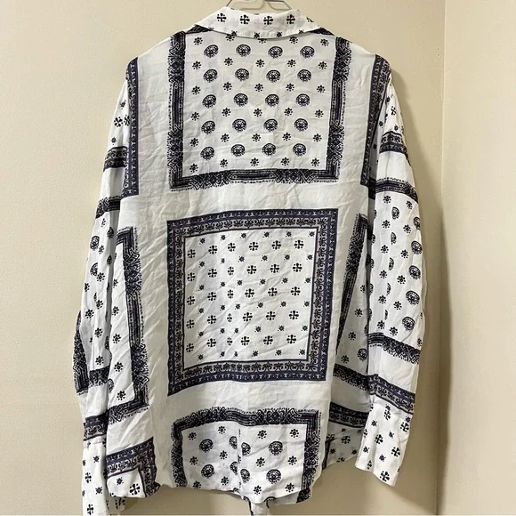 Free People Voile Little Secrets Shirt in a white and blue bandana print size XS - Picture 3 of 5